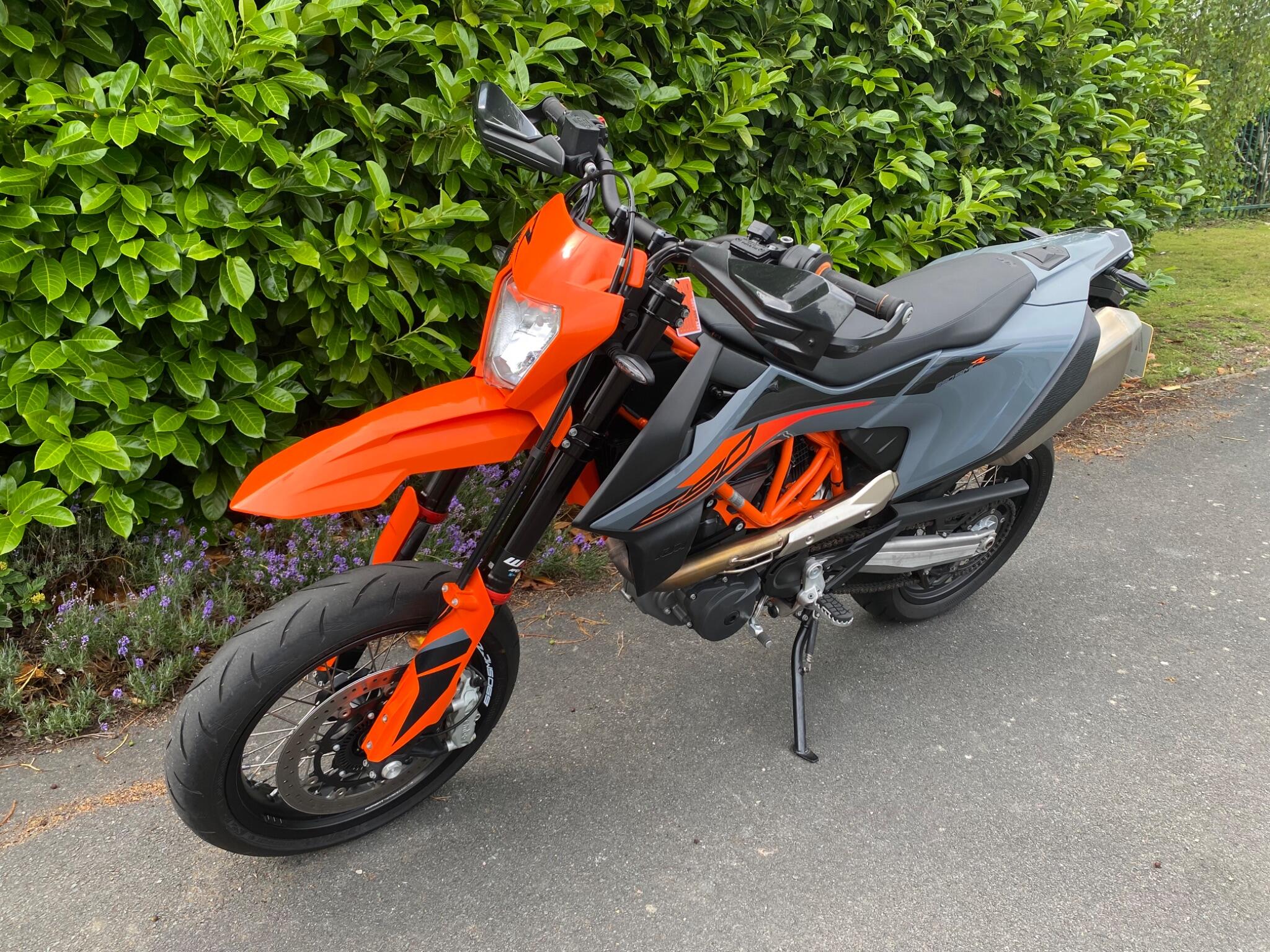 SOLD 2022 22 Reg KTM 690 SMC R